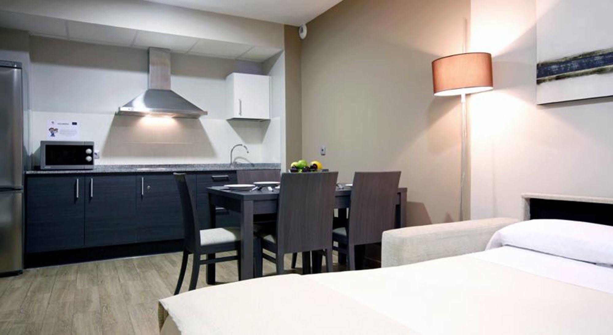 & Jacetania Aparthotel 3*